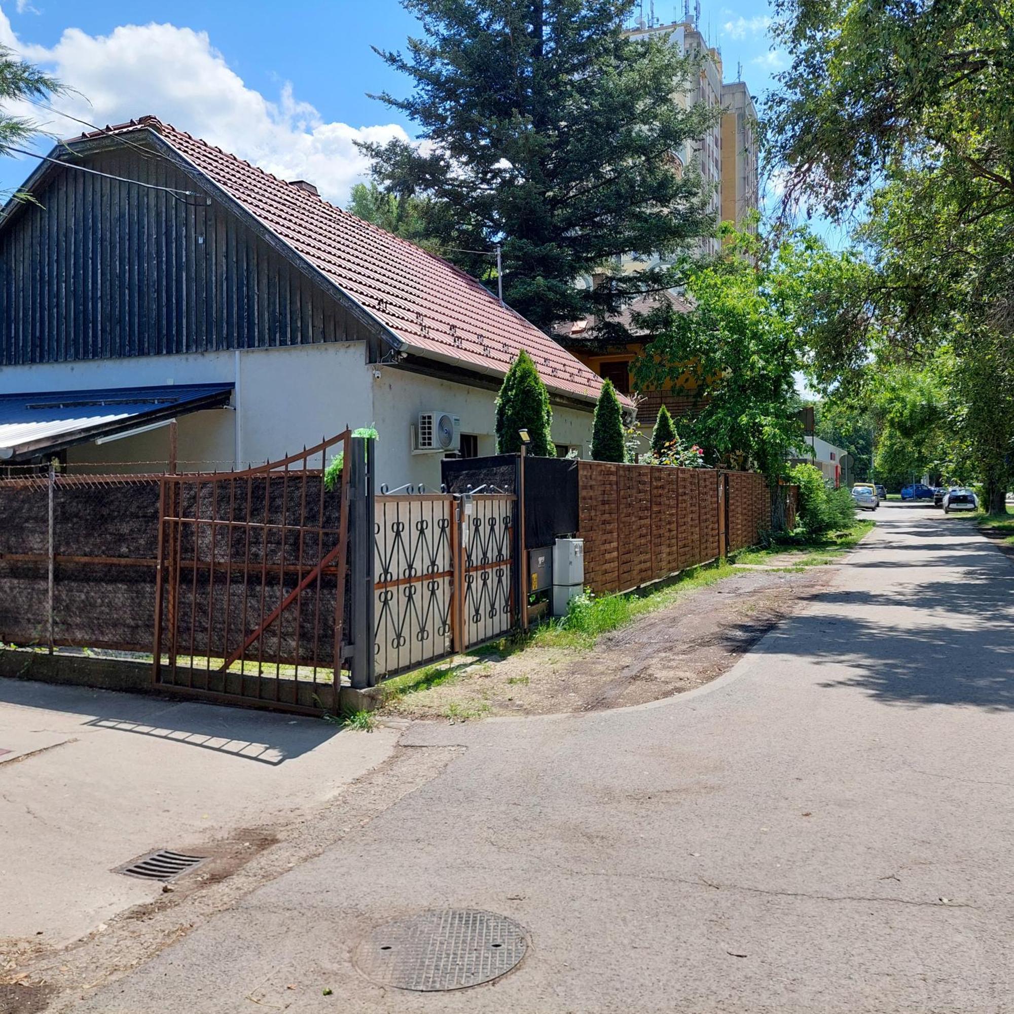 Ujszeged Apartman Esterno foto